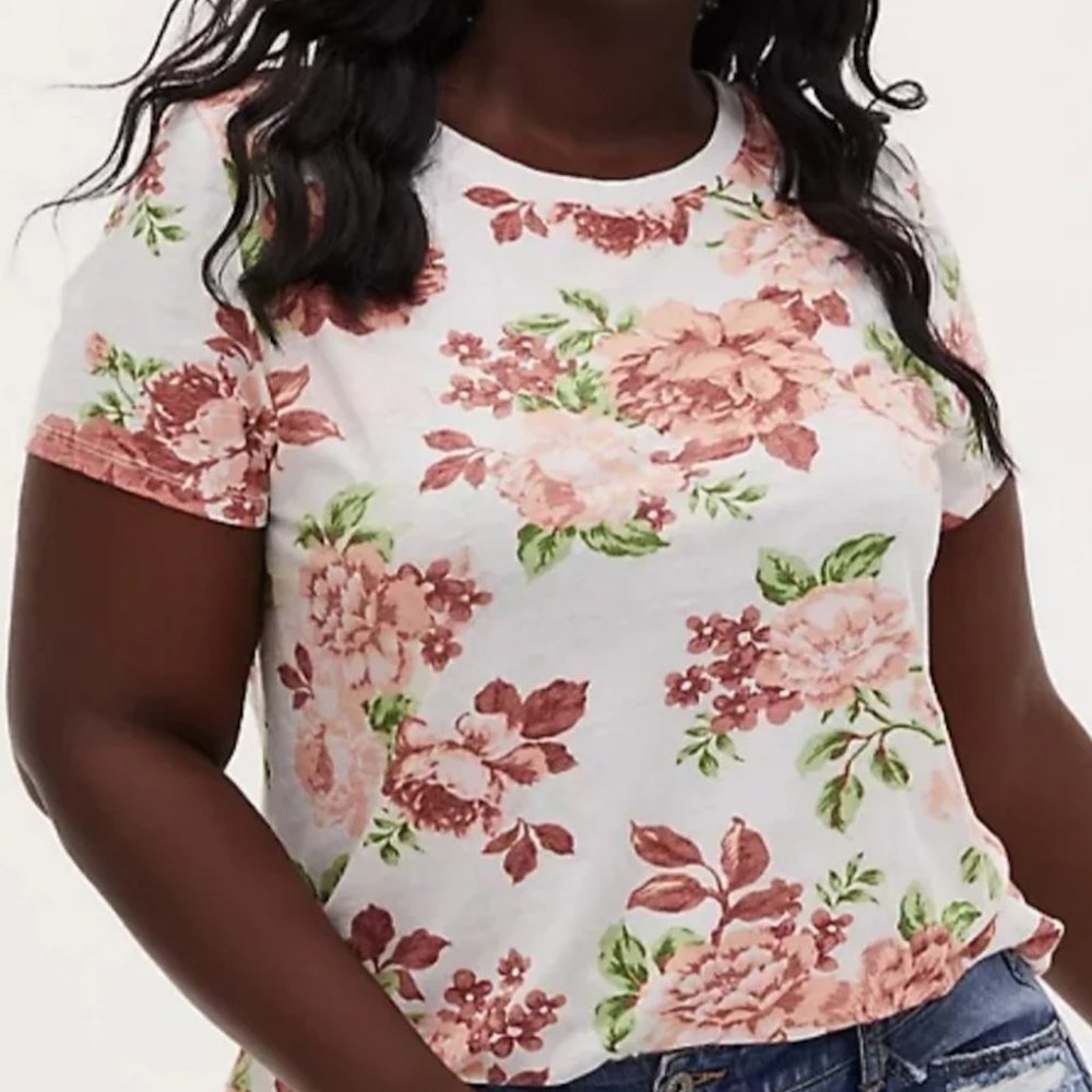 EUC Torrid Floral Roses Classic Fit Short Sleeve Tee Shirt Size 2 - 2X
